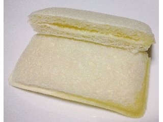 「ヤマザキ ランチパック 北海道産練乳入りクリーム 袋2個」のクチコミ画像 by つなさん