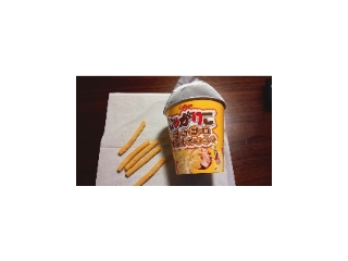 「カルビー じゃがりこゴロゴロ チーズベーコン カップ52g」のクチコミ画像 by yu tweetyさん