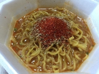 「日清 ラ王 Selection 辣椒担々麺 カップ138g」のクチコミ画像 by レビュアーさん