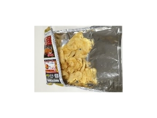 「カルビー ポテトチップス ロッテリア絶品チーズバーガー味 袋73g」のクチコミ画像 by MOKAさん