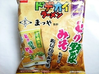 「おやつカンパニー ベビースター ドデカイラーメン まつや監修 とり野菜みそを使ったあじわいみそ味 袋68g」のクチコミ画像 by いちごみるうさん