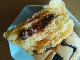 「セブン-イレブン チョコクッキーホイップのパン 袋1個」のクチコミ画像 by おちむしゃさん