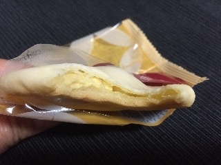 「モンテール こづつみ餅 カスタード 袋1個」のクチコミ画像 by レビュアーさん
