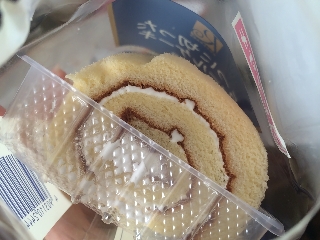 「ヤマザキ 5つに切ったロールケーキ バニラ 袋5枚」のクチコミ画像 by チワワファイブさん