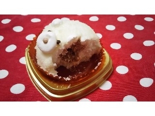 「セブン-イレブン 白いくまさんムースケーキ パック1個」のクチコミ画像 by たむこーさん