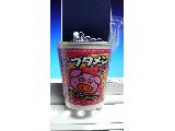 「おやつカンパニー ブタメン とんこつラーメン カップ37g」のクチコミ画像 by 角 洋一郎さん