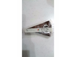 「セブン-イレブン 生チョコクリームのガトーショコラ 袋1個」のクチコミ画像 by Tmamaさん