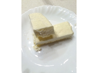 「山崎製パン 白バラ牛乳 レアチーズスティック 1個」のクチコミ画像 by なしこさん