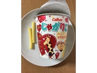 「カルビー じゃがりこ ハニークアトロチーズ カップ52g」のクチコミ画像 by MOKAさん