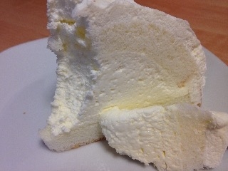 「銀座コージーコーナー 5種のチーズを使ったこだわりレアチーズケーキ」のクチコミ画像 by mnhsママさん