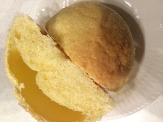 「ローソン バター広がるメロンパン 袋1個」のクチコミ画像 by なしこさん