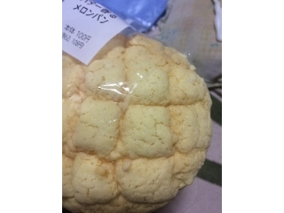 「ファミリーマート バター香るメロンパン 袋1個」のクチコミ画像 by mgrnさん