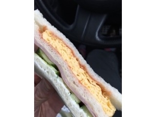 「ローソン MACHI cafe’ ハムと玉子焼きのサンドイッチ」のクチコミ画像 by あんめろんさん