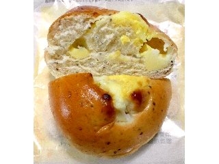 「ヤマザキ チアシードと十二穀のチーズパン 袋1個」のクチコミ画像 by つなさん