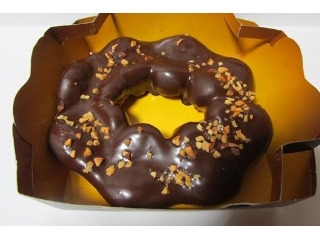 「ミスタードーナツ のびのびポン・デ・リング チョコアーモンド」のクチコミ画像 by キックンさん