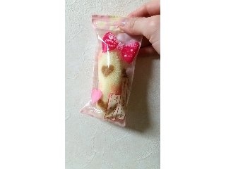 「東京ばな奈 ハート メープルバナナ味 見ぃつけたっ 箱4個」のクチコミ画像 by harutanuさん