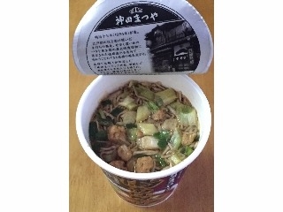 「日清 老舗の逸品 神田まつや監修 鴨南ばんそば カップ93g」のクチコミ画像 by エリリさん