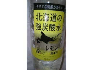 「スリーライフ 北海道の強炭酸水 レモン 無果汁 ペット500ml」のクチコミ画像 by メルシェさん