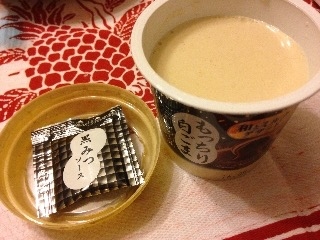 「雪印メグミルク 和とミルクデザート もっちり白ごま きなこ仕立て カップ110g」のクチコミ画像 by Ryo----Nさん