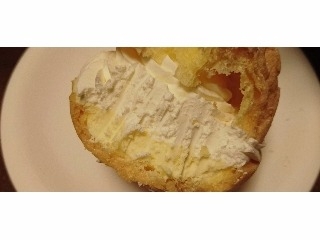 「プレシア PREMIUM SWEETS WITH KIRI チーズシュークリーム パック1個」のクチコミ画像 by aengさん