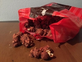 「ロイズ ポップコーンチョコレート 箱130g」のクチコミ画像 by キックンさん