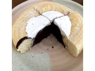 「フジパン チョコケーキ＆ホイップのデニッシュリング 袋1個」のクチコミ画像 by 人入人さん