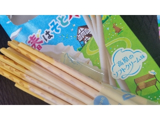 「グリコ ポッキー 高原のソフトクリーム味 箱2袋」のクチコミ画像 by レビュアーさん