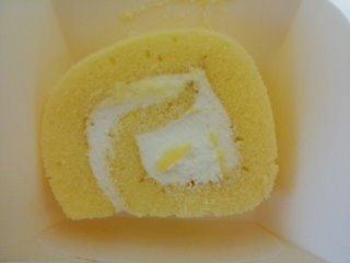 「モンテール 小さな洋菓子店 牛乳と卵の手巻きロール・ミルク パック2個」のクチコミ画像 by レビュアーさん