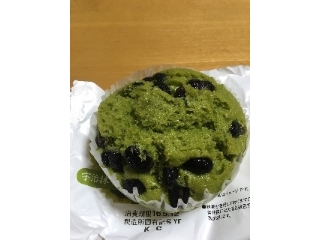 「ファミリーマート もち食感蒸しぱん 宇治抹茶＆北海道産黒豆使用」のクチコミ画像 by あんめろんさん