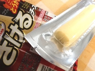 「雪印 北海道100 さけるチーズ とうがらし味 パック50g」のクチコミ画像 by レビュアーさん