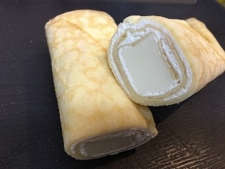 「モンテール 小さな洋菓子店 贅沢クレープロール 北海道チーズ 袋1個」のクチコミ画像 by mnhsママさん