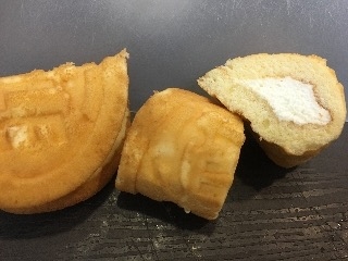 「モンテール 小さな洋菓子店 北海道チーズのワッフル 袋2個」のクチコミ画像 by mnhsママさん