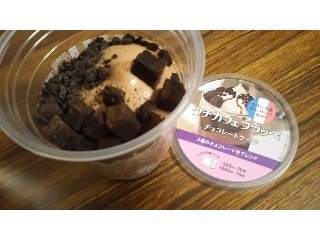 「ローソン Uchi Cafe’ SWEETS ウチカフェフラッペ チョコレートケーキ」のクチコミ画像 by たむこーさん