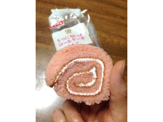「ヤマザキ 5つに切ったロールケーキ イチゴ 袋5個」のクチコミ画像 by ポロリさん
