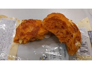 「ローソン トマトとチーズのパン」のクチコミ画像 by ふじつぼだんきさん