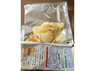 「湖池屋 ポテトチップス トースト味 袋50g」のクチコミ画像 by MOKAさん