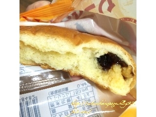 「神戸屋 神戸プリンクリームパン 袋1個」のクチコミ画像 by マロンまろんさん