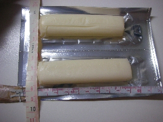 「雪印 北海道100 さけるチーズ スモーク味 袋30g×2」のクチコミ画像 by レビュアーさん