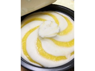 「ロッテ 濃厚クリームチーズアイス レモン＆クッキー カップ120ml」のクチコミ画像 by mikimaruさん