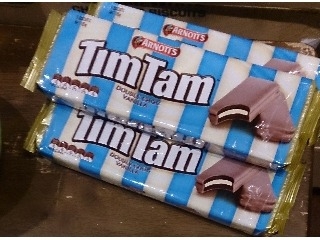 「ARNOTT’S Tim Tam ダブルチョコバニラ 袋9枚」のクチコミ画像 by まりこさん