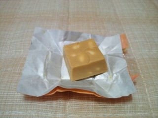 「チロル チロルチョコ 焼きいも焼き栗チョコ 袋6個」のクチコミ画像 by やっぺさん