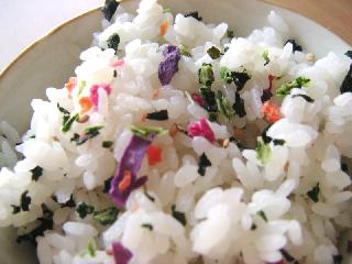 「田中食品 ごはんにまぜて 6色の野菜 袋36g」のクチコミ画像 by レビュアーさん