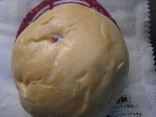 「ヤマザキ 冷やして食べるクリームパン あんこクリーム 袋1個」のクチコミ画像 by し～ちゃんさん