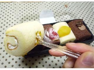 「サークルKサンクス Cherie Dolce ロールケーキBOX パック4個」のクチコミ画像 by mitsumame cafeさん