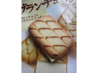 「ブルボン ブランチュール ホワイトチョコ＆ラングドシャクッキー 袋11個」のクチコミ画像 by たぬきっきさん