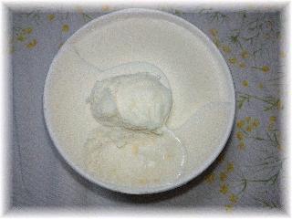「明治 スーパーカップ チーズケーキ味 カップ200ml」のクチコミ画像 by ラクスCさん