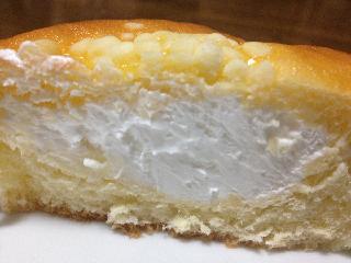 「Pasco ゴールデンブリオッシュ チーズクリーム 袋1個」のクチコミ画像 by おむさん