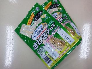 「雪印 北海道100 さけるチーズ ガーリック味 袋60g」のクチコミ画像 by まりこさん