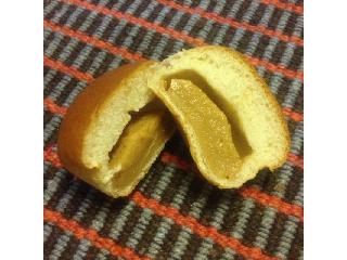 「ヤマザキ 薄皮 焦がしキャラメルクリームパン 袋5個」のクチコミ画像 by なっちさん