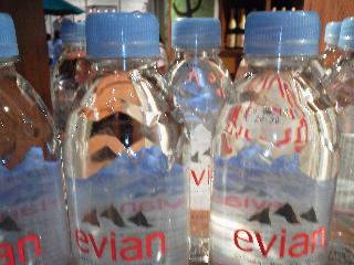 「evian エビアン ペット330ml」のクチコミ画像 by まりこさん